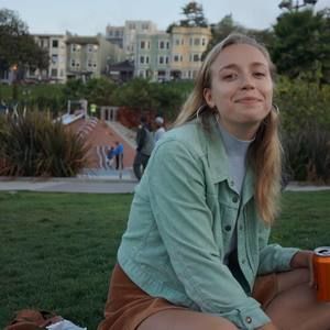 Meet your Posher, Emily